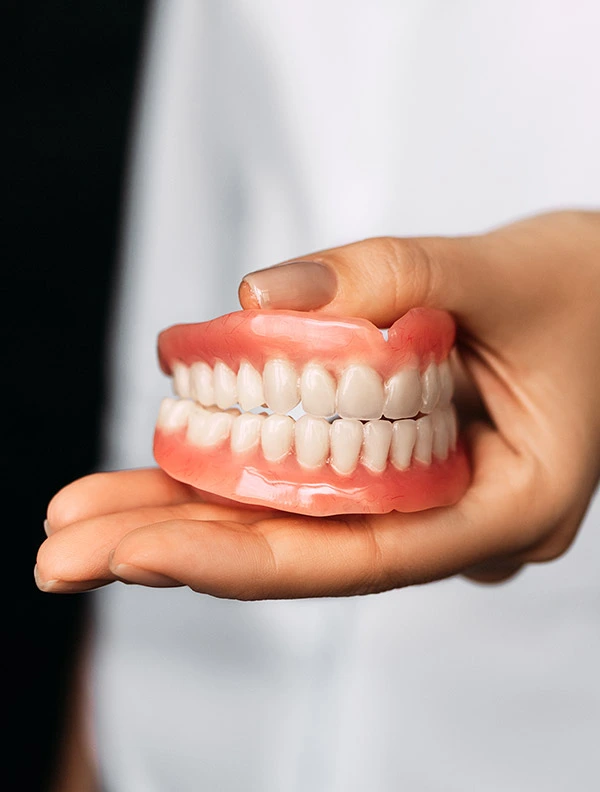 próteses dentárias